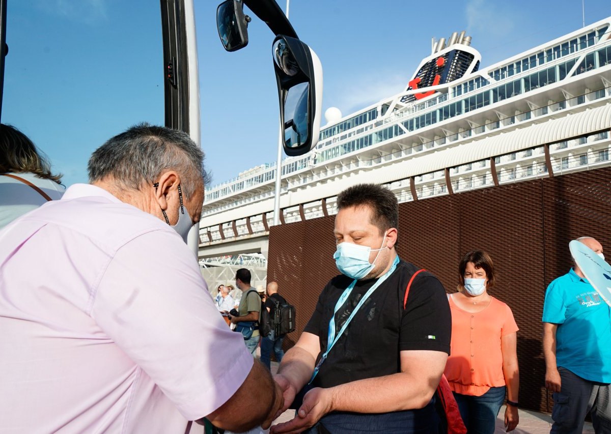 Mein Schiff Kreuzfahrt Urlaub.jpg