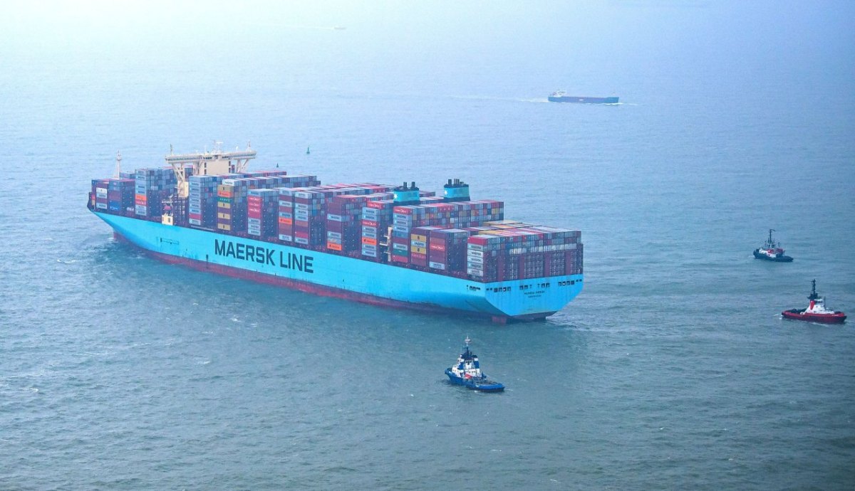 Nordsee Containerschiff Mumbai Maersk.jpg