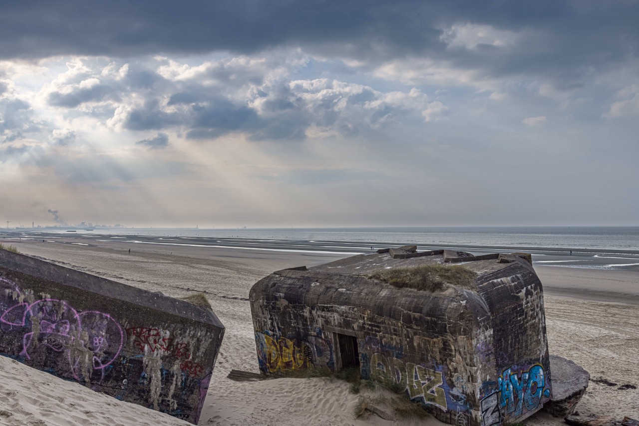 Ein Bunker an der Nordsee-Küste.