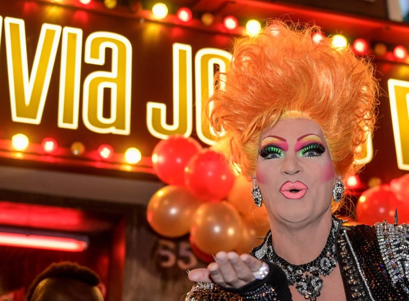 Olivia Jones Bar Kiez Reeperbahn Party Corona Gastronomie