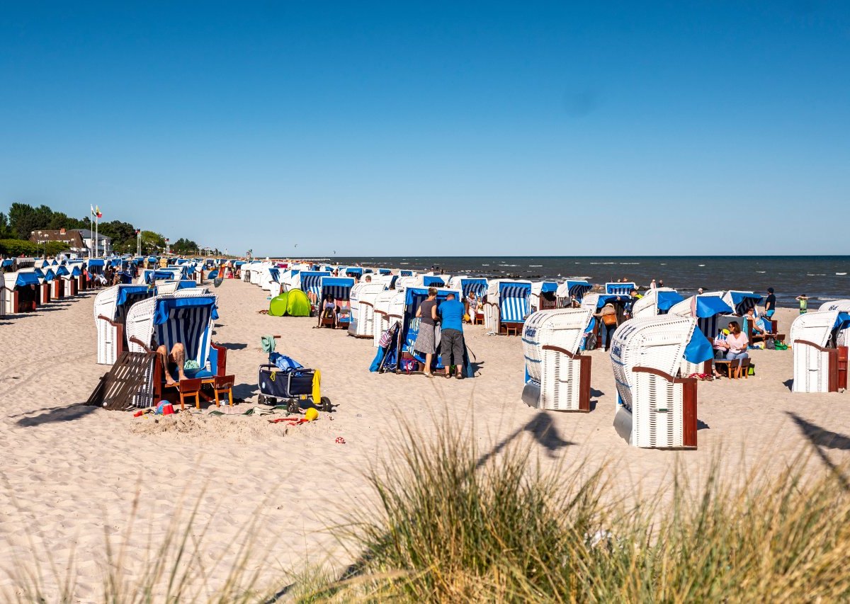 Ostsee Anwohner Urlaub Grömitz Dünenpark DLRG Insel Rügen Lübecker Bucht