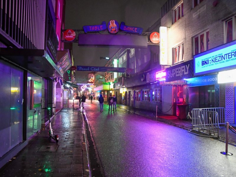 Reeperbahn Große Freiheit Hans-Albers Platz Clubs Bars Party Corona Lockdown.jpg