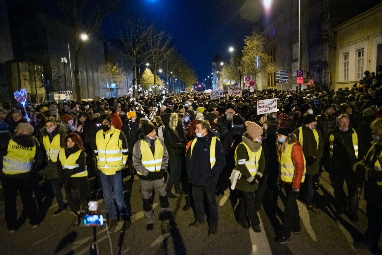 Über 3.000 Protestler waren in der Stadt zugegen – obwohl die Demonstration schon frühzeitig für beendet erklärt wurde.