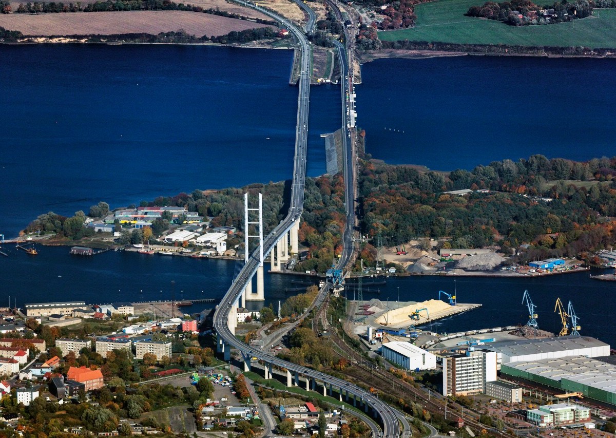 Die Rügenbrücke, Die Rügenbrücke war teilweise gesperrt.