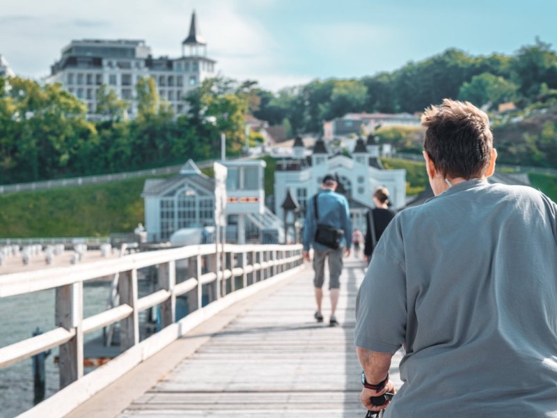 Rügen Ostsee Seebrücke.jpg