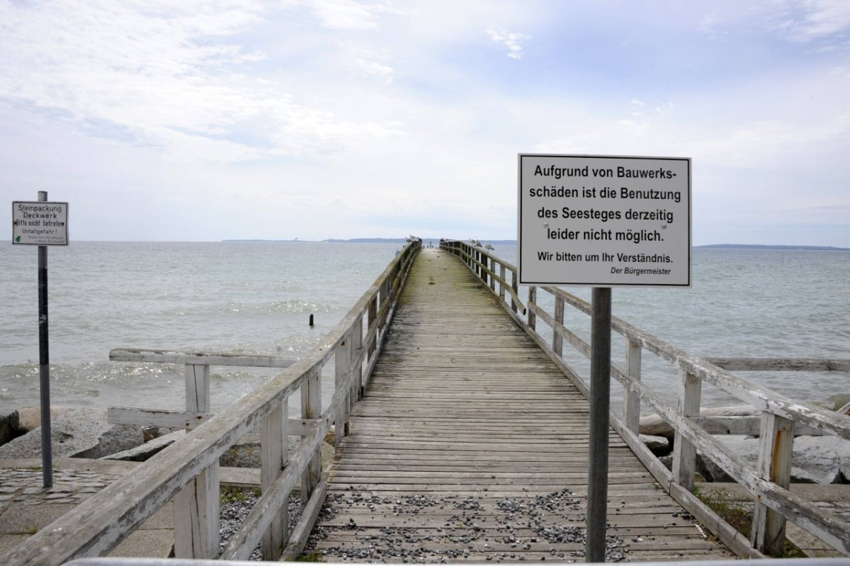 Rügen Ostsee Seesteg Sassnitz.jpg