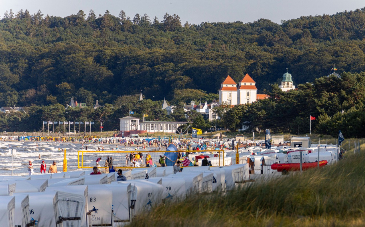 Vor allem im Sommer sind besonders viele Menschen auf Rügen. 