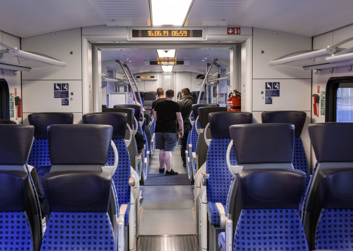 Schleswig-Holstein Regionalexpress.jpg