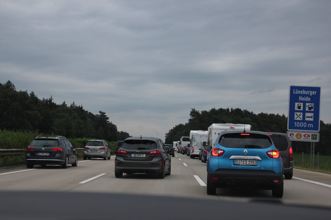 Auf dem Weg an die Ostsee könnte es am Wochenende voll auf den Straßen werden. 