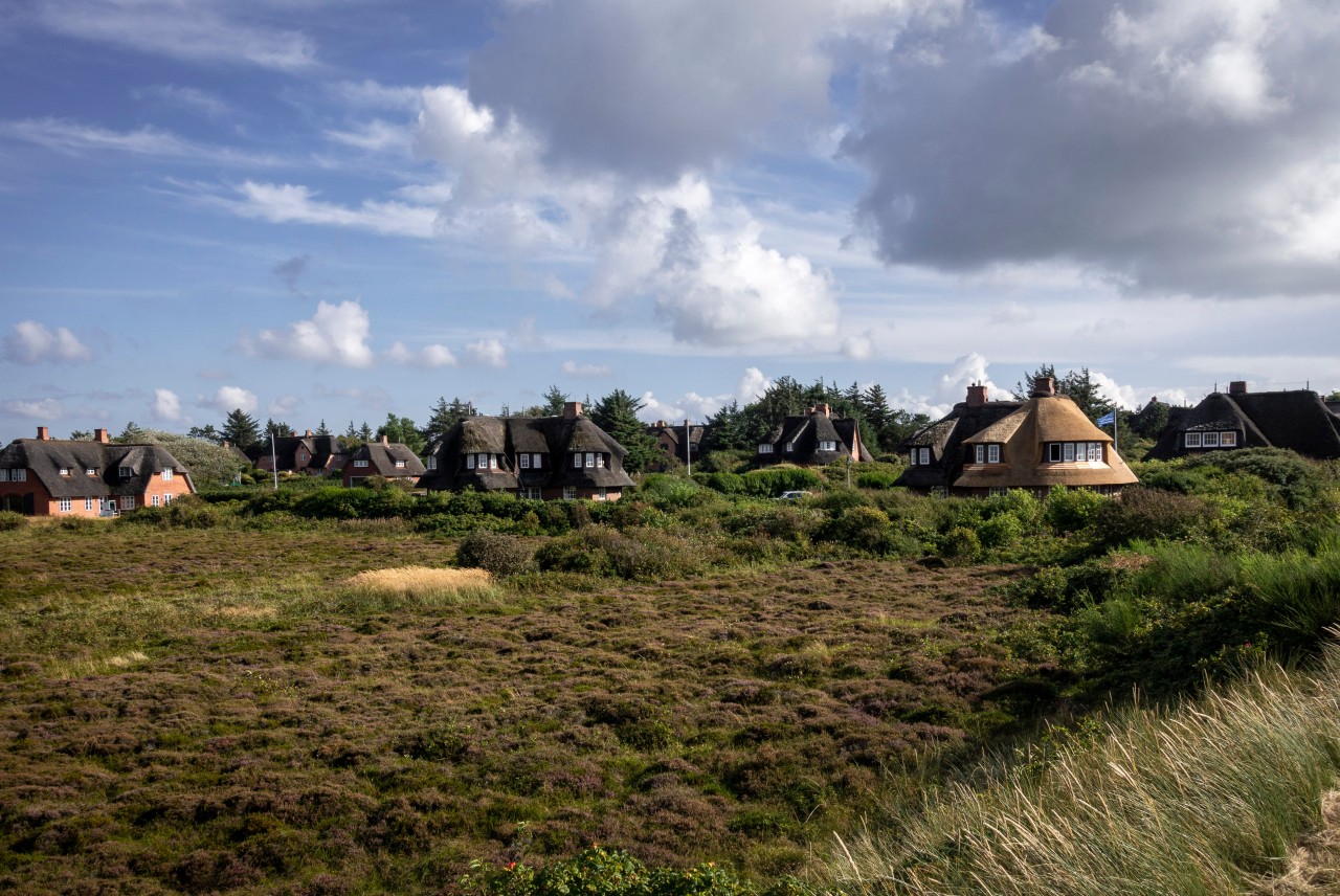 Sylt gilt als Ort mit den höchsten Immobilienpreisen Deutschlands. Experten geben nun eine heftige Prognose. (Symbolbild)