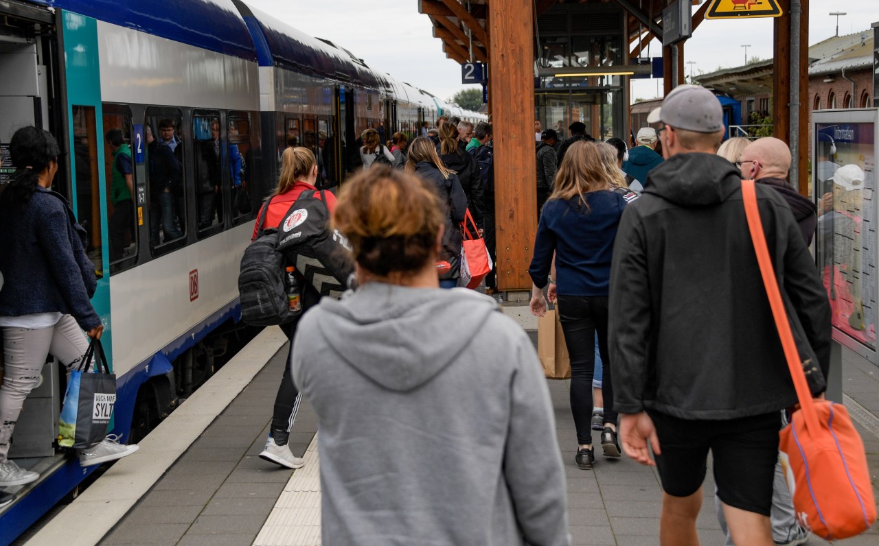 Überfüllte Züge nach Sylt? Das muss nicht sein! (Symbolbild)