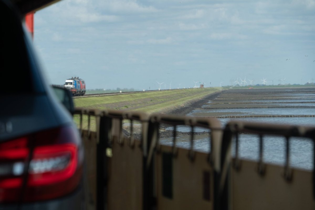 Sylt Nordsee Autozug.jpg