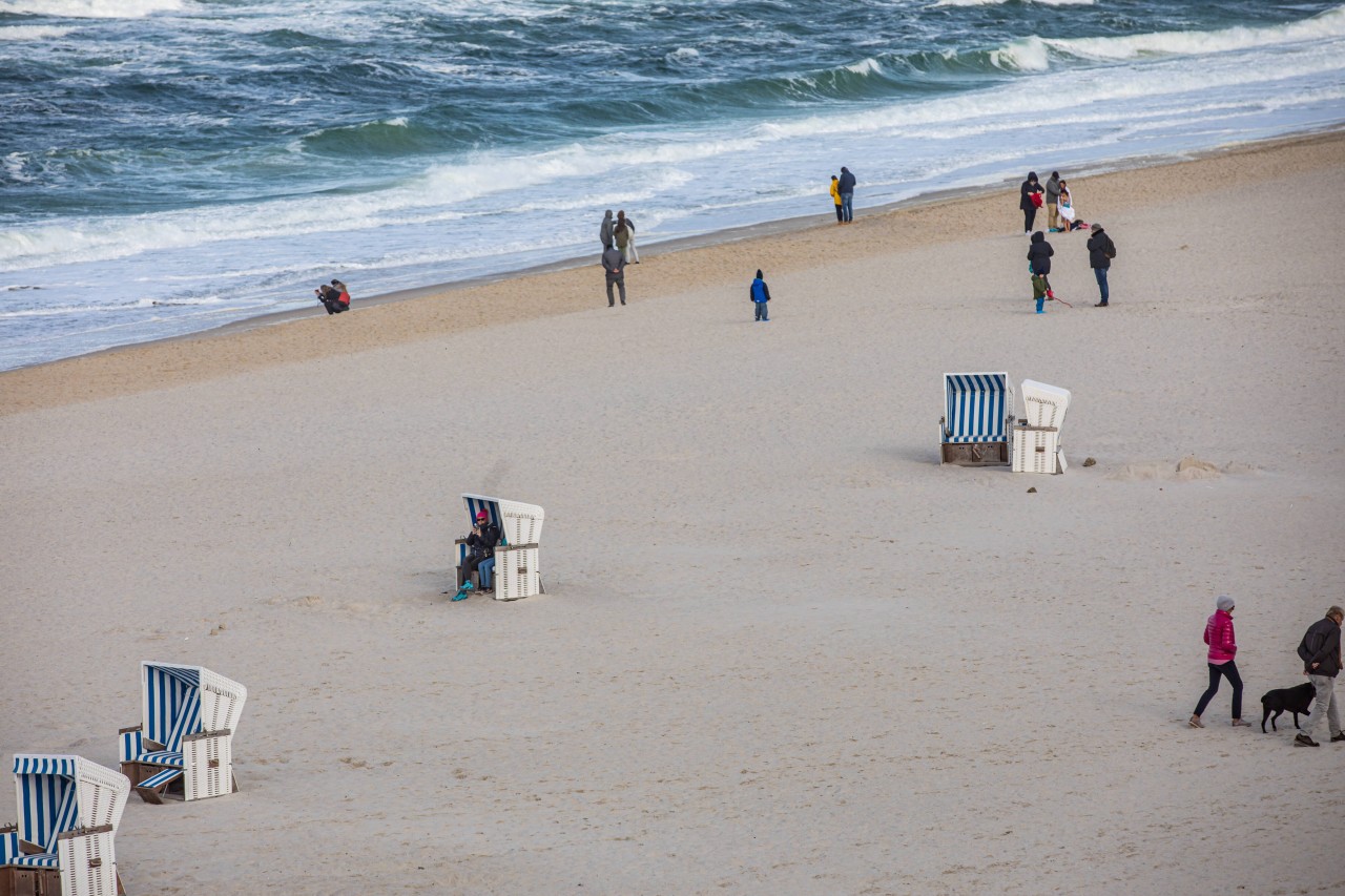 Sylt: Am Strand von Westerland hat ein Mann einen aufsehenerregenden Fund gemacht. 