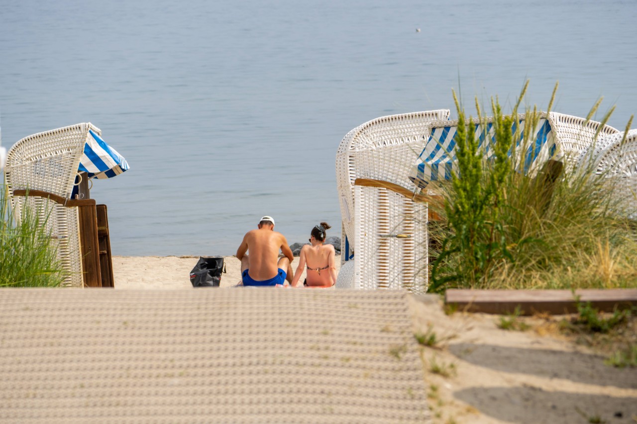 Blick auf das Meer der Ostsee am Timmendorfer Strand.