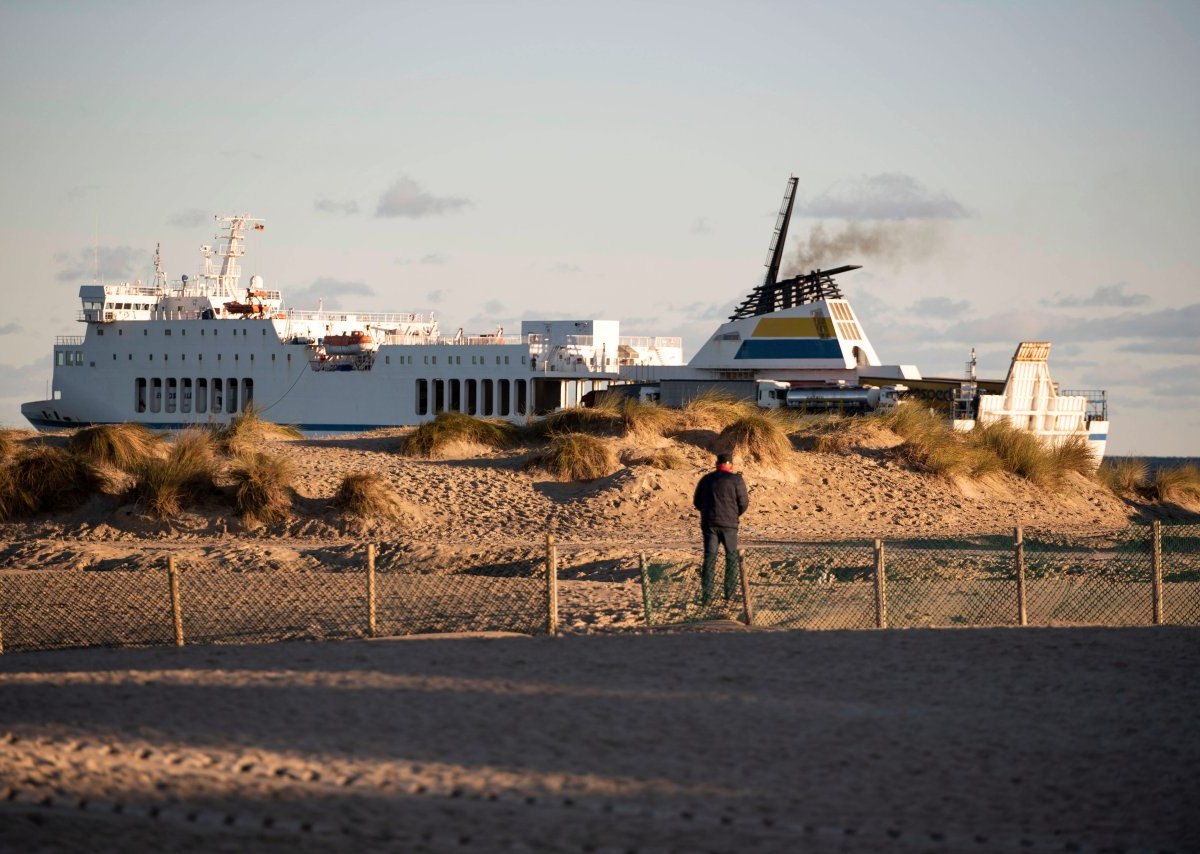 Warnemünde Ostsee.jpg