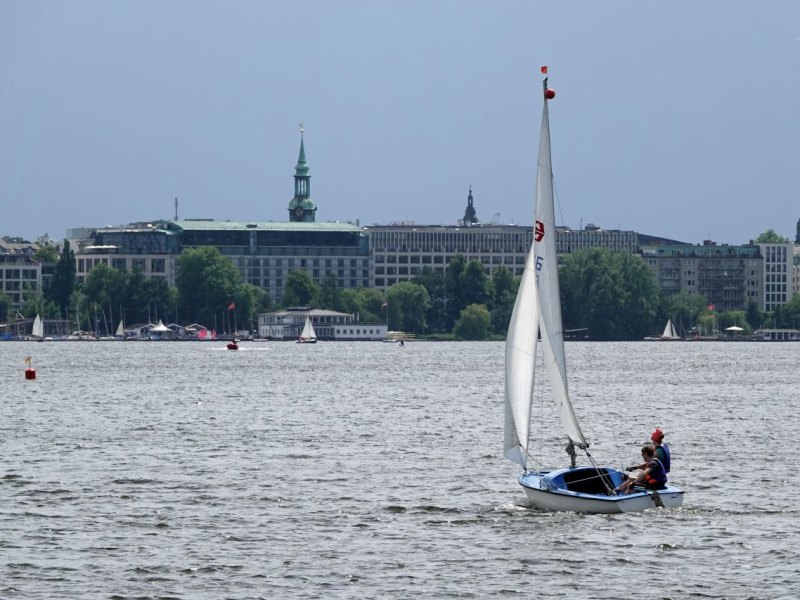 Wetter in Hamburg Sonne Regen Wechselhaft.jpg