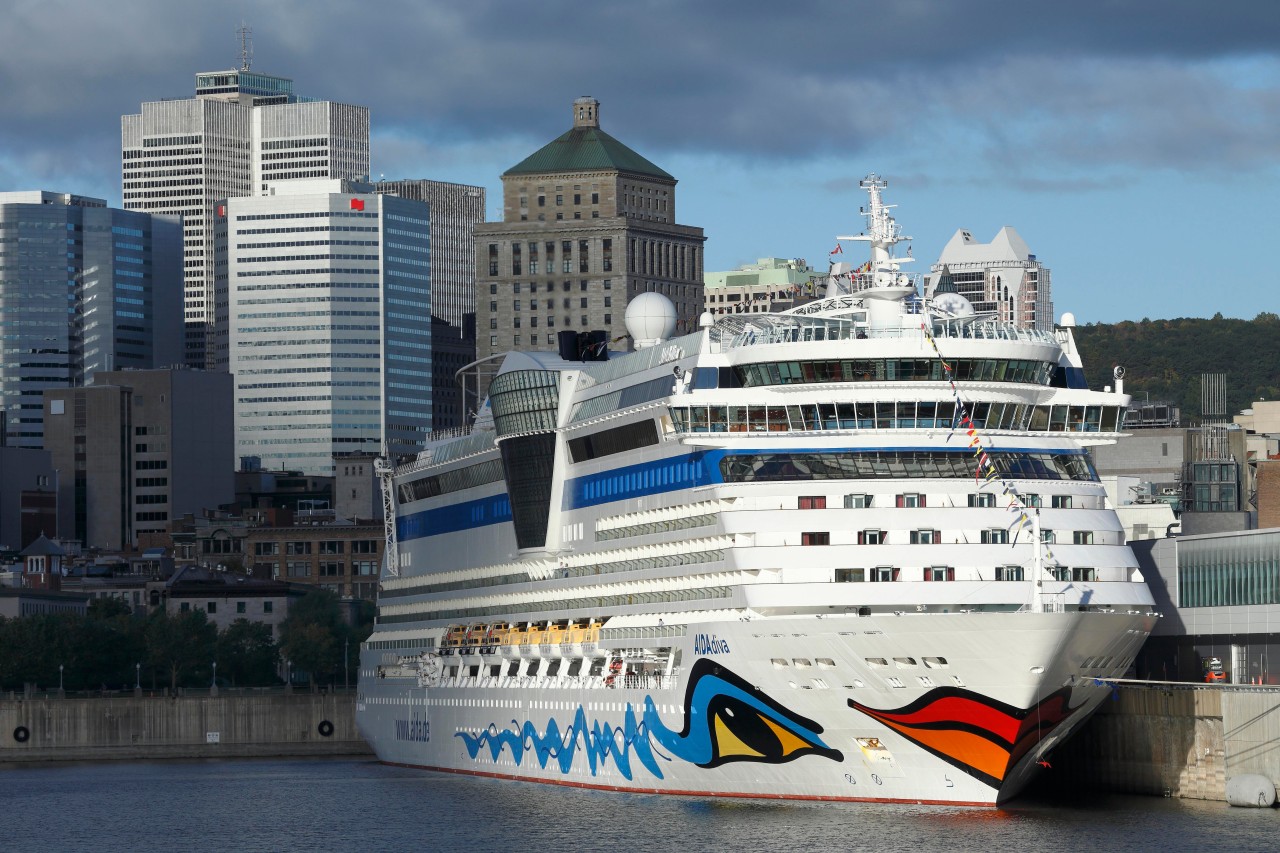 Die Aida Diva am Hafen von Quebec. 