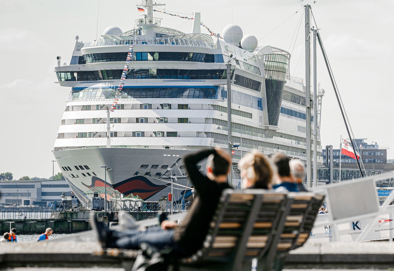 Die „Aida Luna“ in Kiel