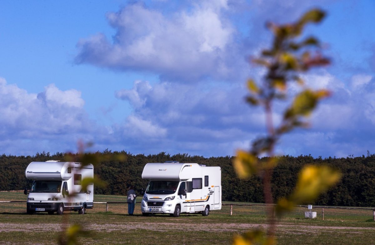 Camping Campingplatz Corona Hamburg Mecklenburg-Vorpommern Deutschland Italien Kroatien Nacht Stellplatz Caravan