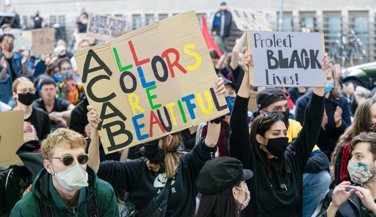 Hamburg Demonstration.jpg