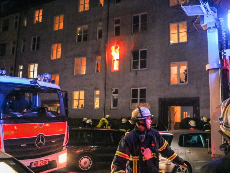 Hamburg Eimsbüttel Brand Feuerwehr Polizei