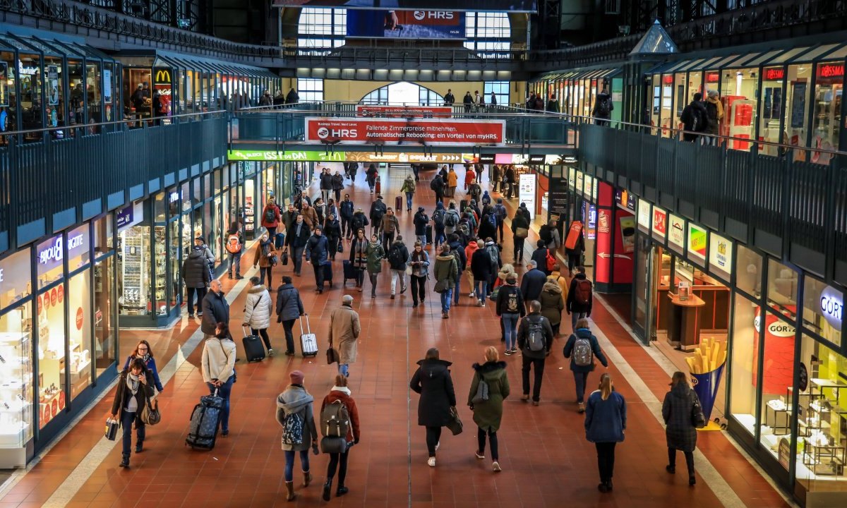 Hamburg-Hauptbahnhof.jpg