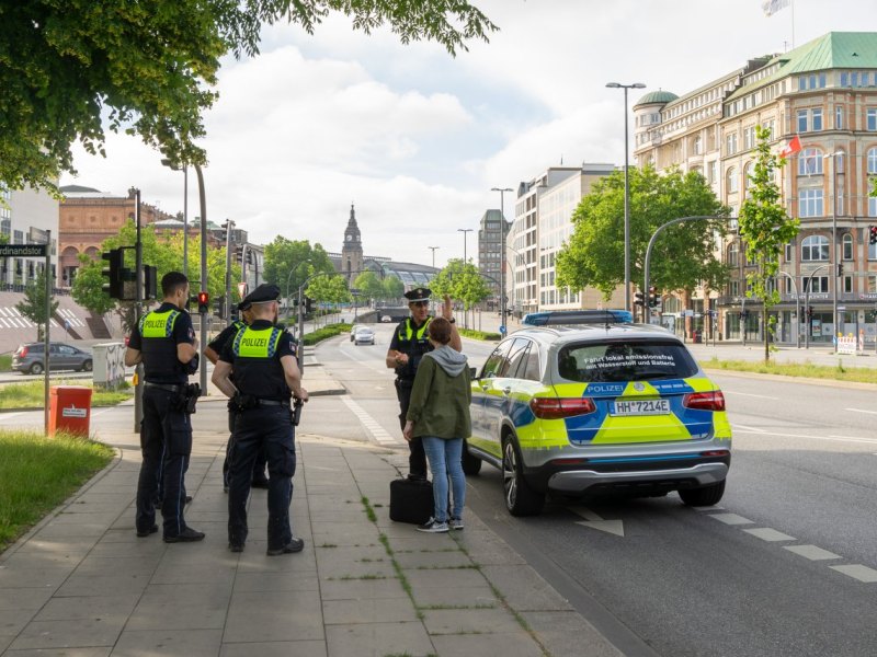Hamburg Messerattacke Polizei.jpg