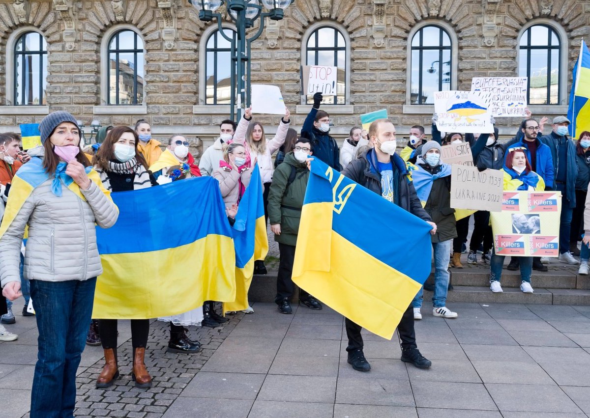 Hamburg Rathaus Ukraine.jpg