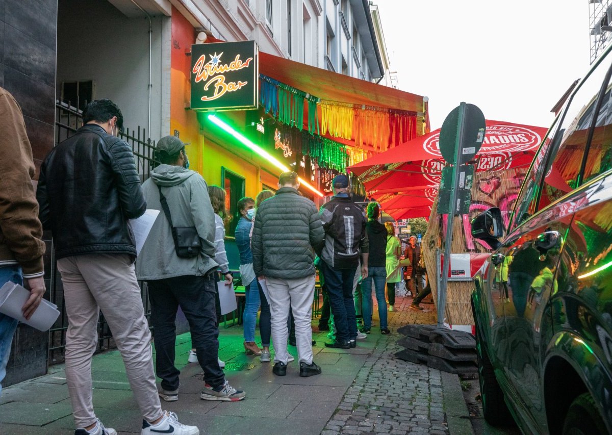 Hamburg Reeperbahn St. Pauli Impfaktion Wunderbar Pizza Pauli Talstraße