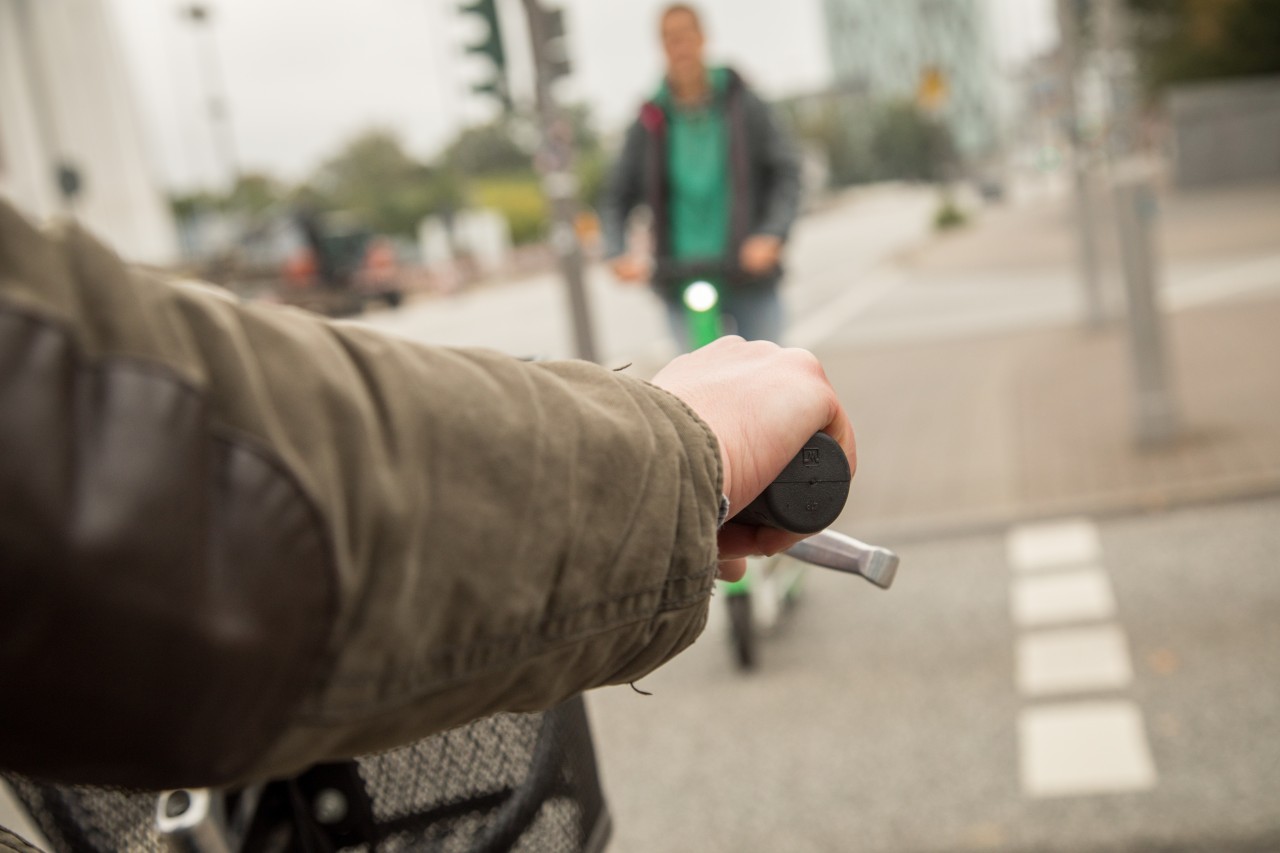 Immer wieder gibt es Ärger mit E-Rollern in Hamburg. 