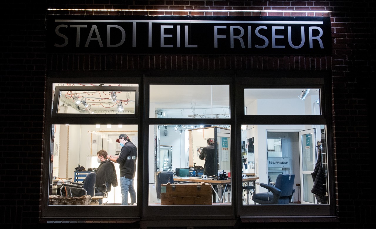 Wieder geöffnet: der Stadtteil Friseur in Hamburg-Barmbek