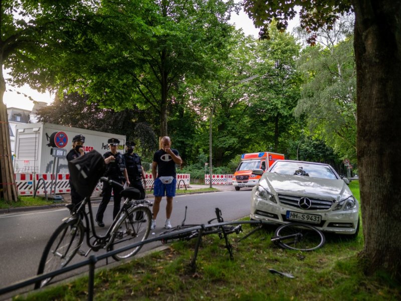 Hamburg Unfall Alster Polizei
