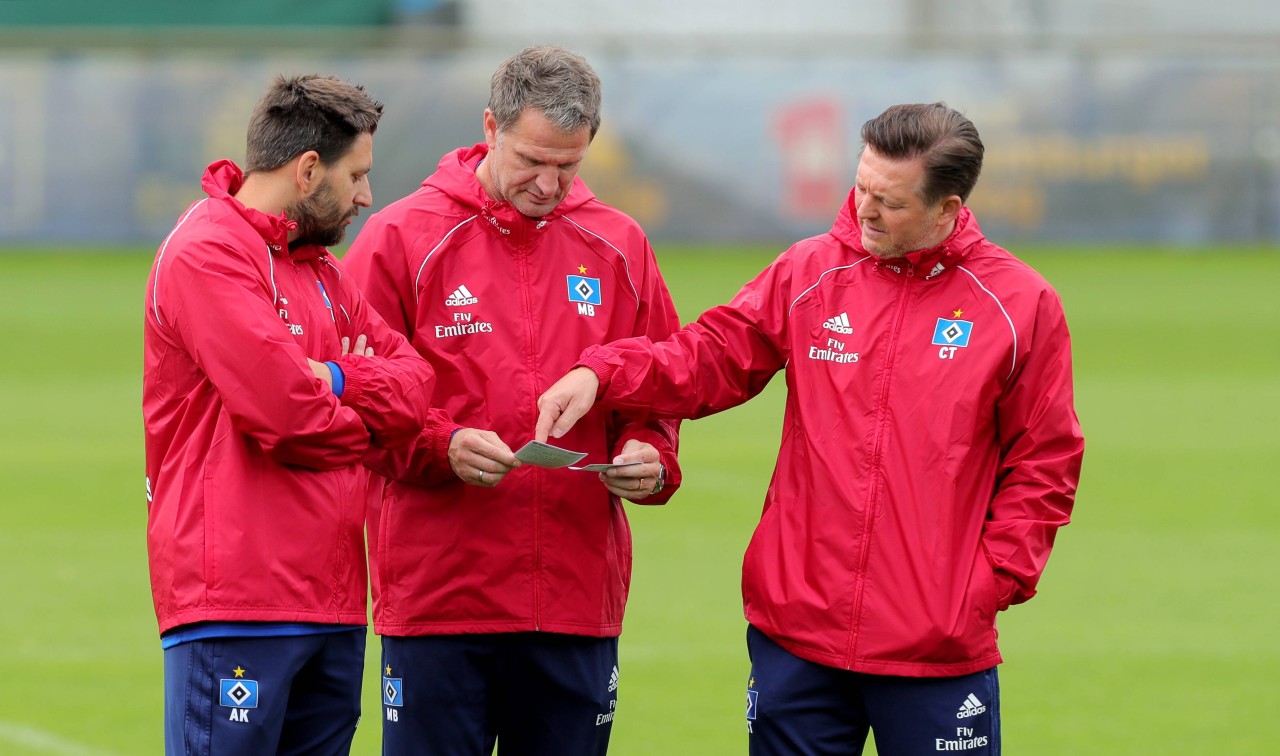 HSV: Ex-Mitarbeiter Marinus Bester (r.) – hier mit Ex-Co-Trainer Andre Kilian – will als Präsident kandidieren.