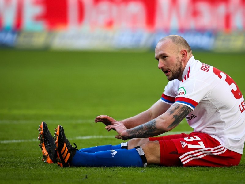 Hamburger SV HSV Toni Leistner St. Truiden rote karte gelb elfmeter niederlage belgien Kapitän