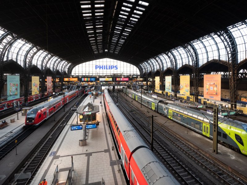 Hauptbahnhof Hamburg.jpg