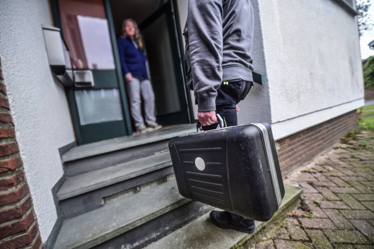 Haustür Handwerker Rostock.jpg