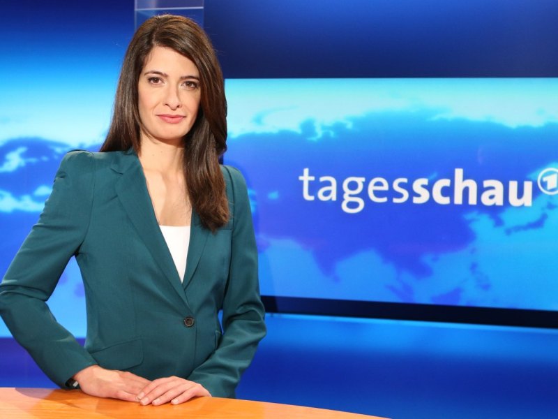 Linda Zervakis.jpg
