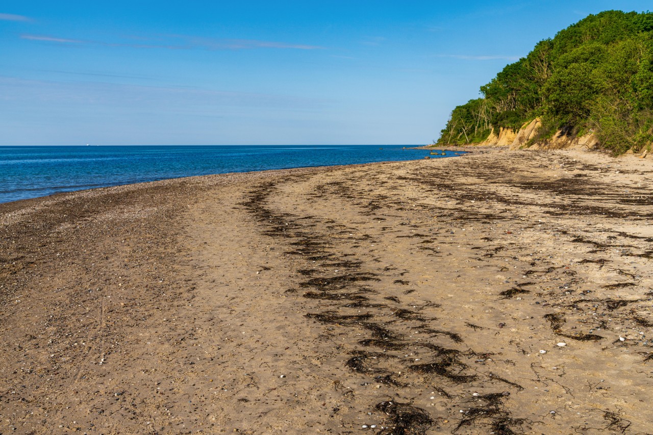 Vor dem Strand von Boltenhagen trieb eine bewusstlose Frau im Meer. 