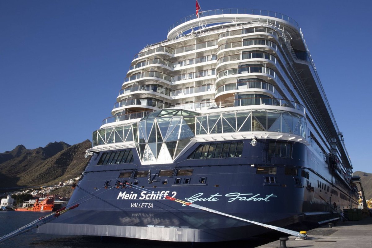 Mein Schiff 2.jpg