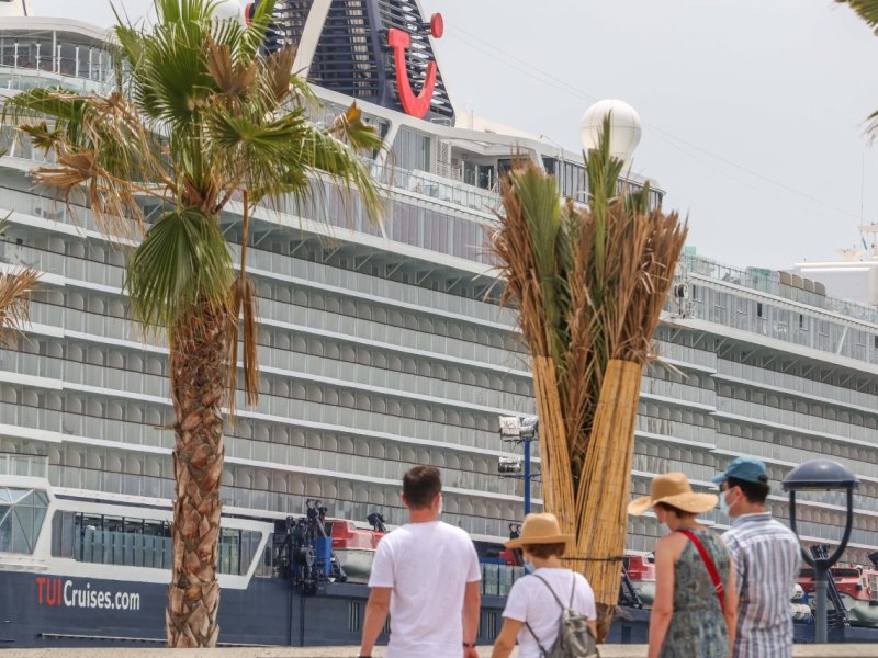 Mein Schiff 2 Blaue Reise.jpg