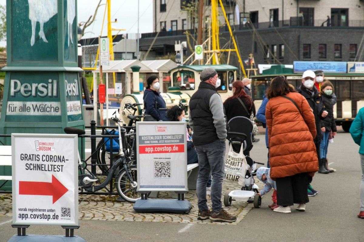 Nordsee Büsum Innenstadt Corona Maske Facebook Maßnahmen Diskussion