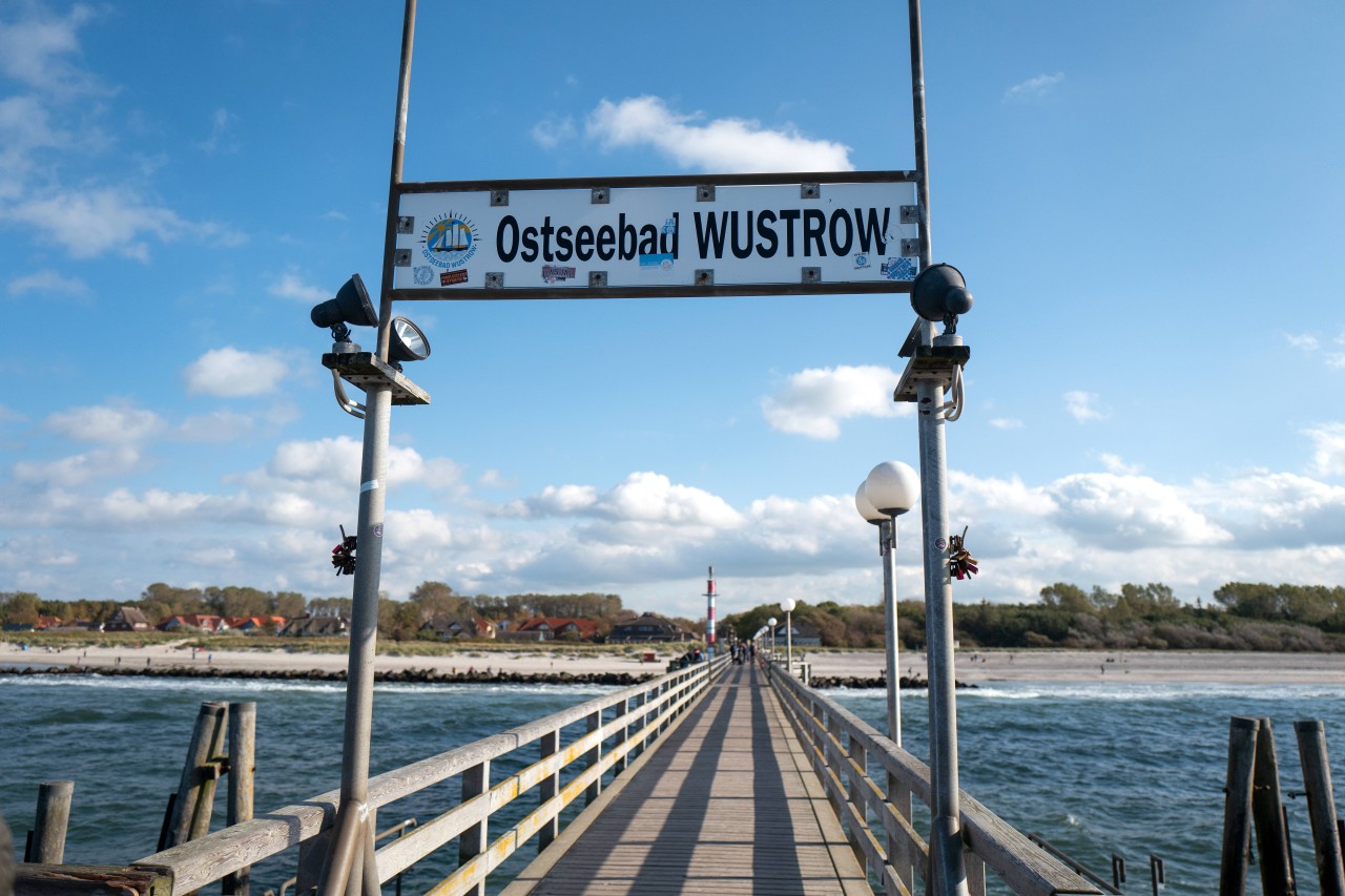 Blick auf die Seebrücke von Wustrow 