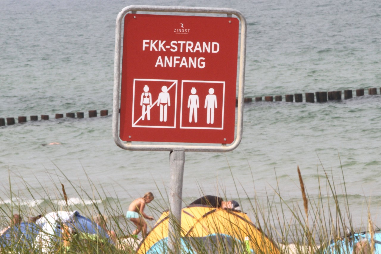 Klare Trennung zwischen FKK- und Textilstrand.