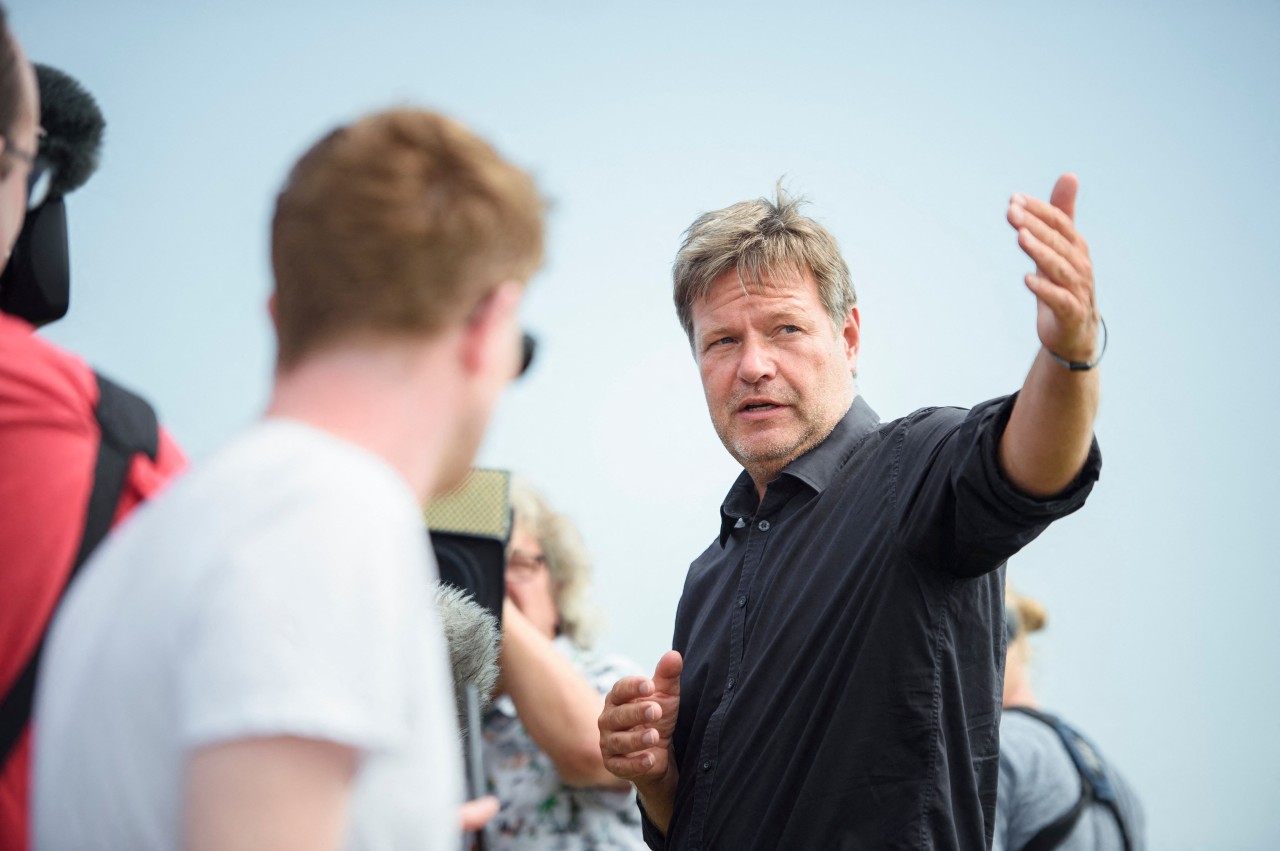 Robert Habeck hat am Donnerstag Sankt Peter-Ording besucht. 