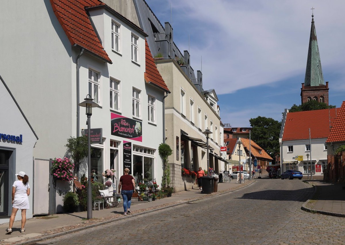 Rügen Bergen Stolpersteine.jpg