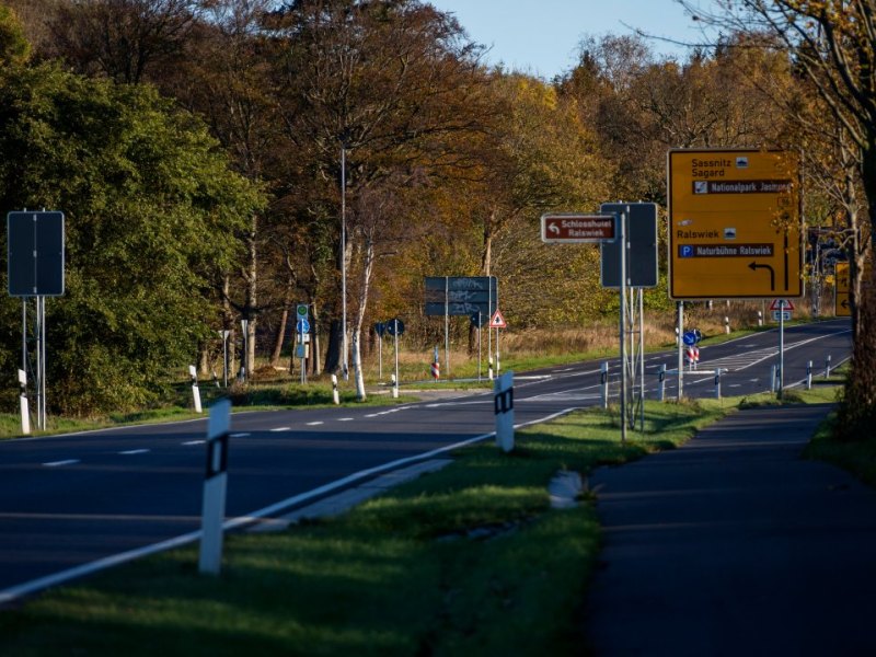 Rügen_Straße .jpg