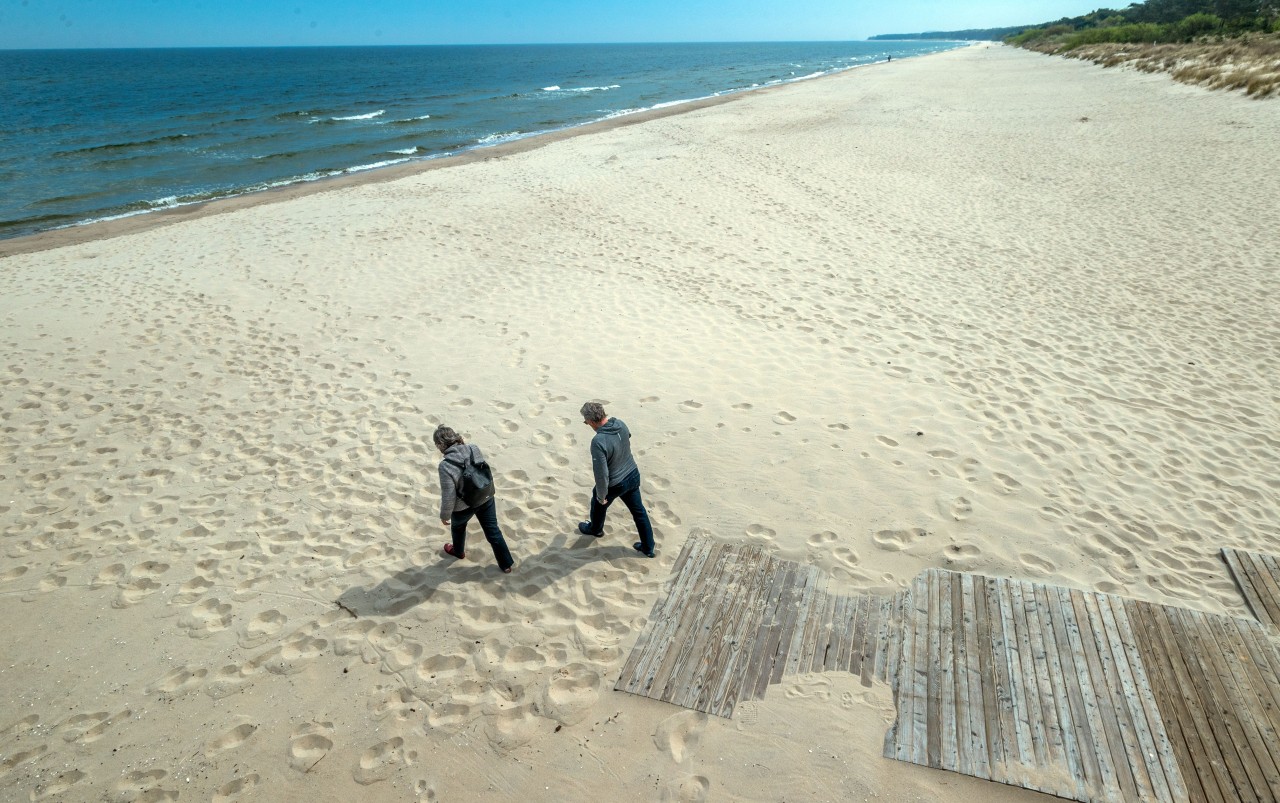 Noch ist am Strand von Usedom wenig los.