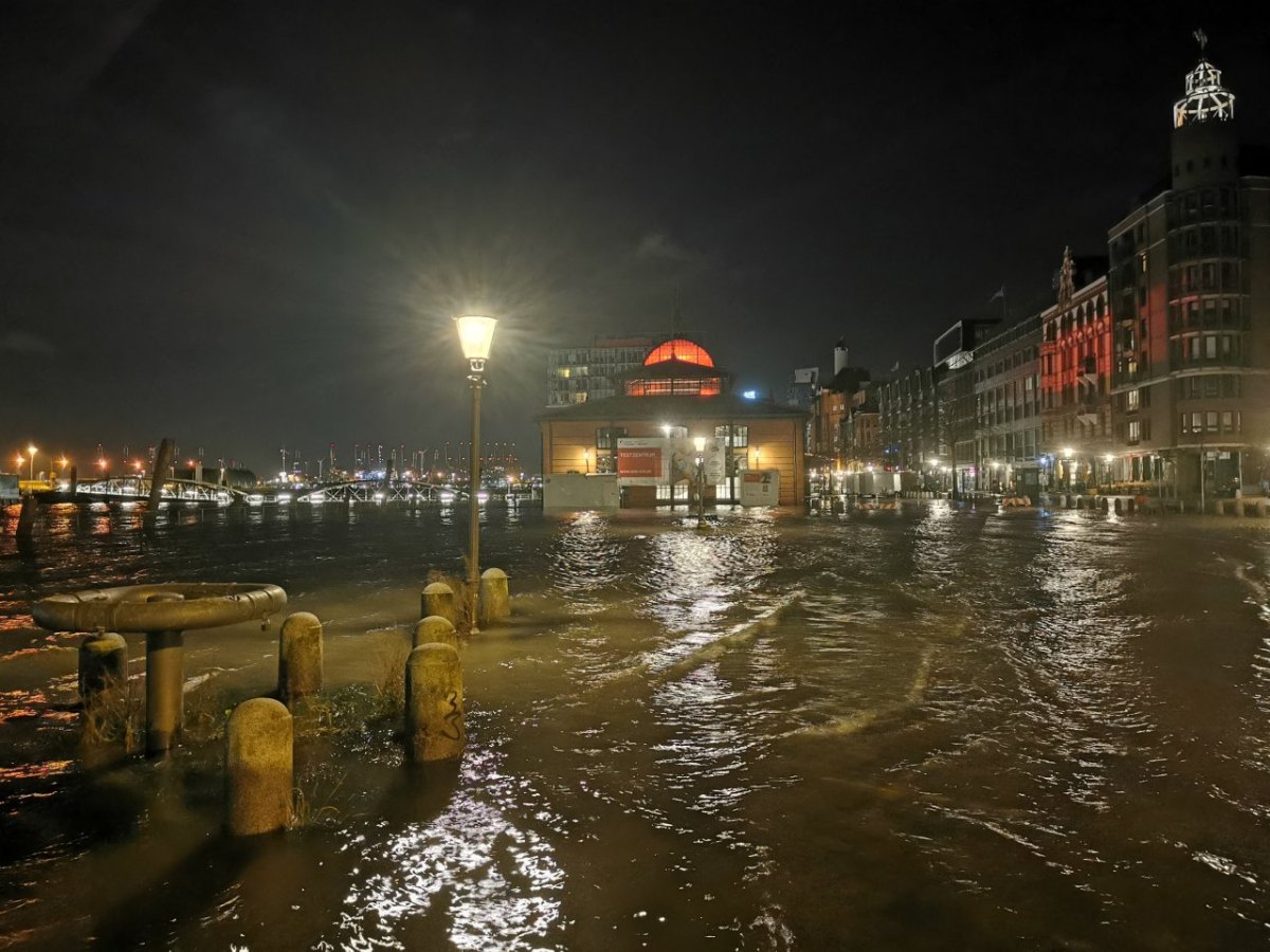 Sturmtief Hamburg Altona.jpg