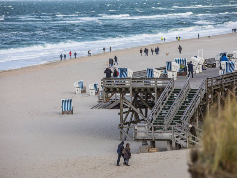 Sylt Strand Verschmutzung Müllboxen.jpg