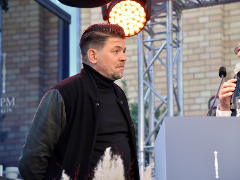 Tim Mälzer „Kitchen Impossible“ Fiete Gastro Sebastian Merget Podcast Koch Show Moderator